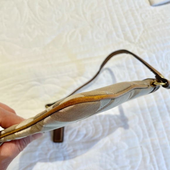 Sold already don’t buy it.Bundle of two DBourke crossbody & coach wristlet - Picture 9 of 15